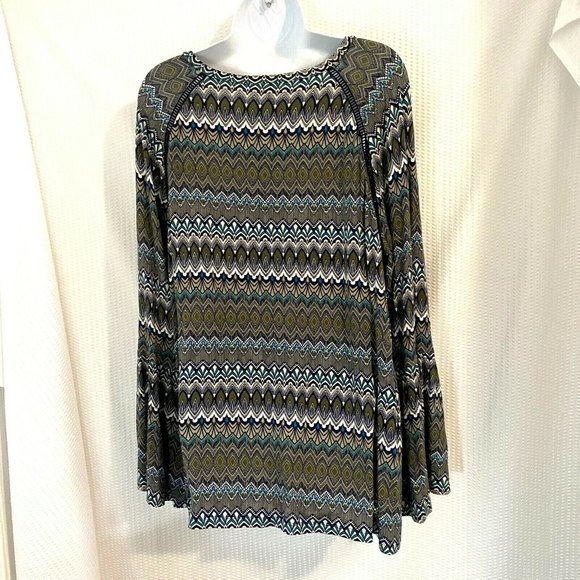 Cato Women’s Long Sleeve Pullover Top Size 18/20W - Picture 3 of 5